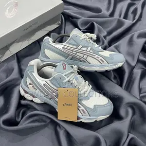 High Quality Update Sneakers