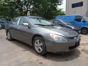 Honda Accord 2004 Gray