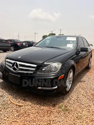 Mercedes-Benz C300 Sport 4Matic Sedan AWD (3.0L 6cyl 7A) 2012 Black