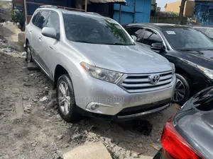 Toyota Highlander Hybrid Limited 2012 Silver