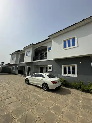 Furnished 2bdrm Apartment in Nnpc Estate, Life Camp for rent