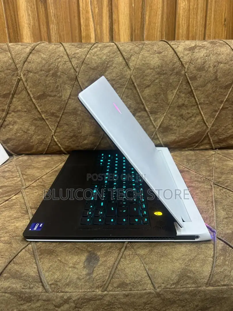 Laptop Alienware X15 r2 32GB Intel Core i9 SSD 2T