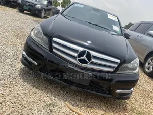 Mercedes-Benz C300 Luxury 4Matic Sedan AWD (3.0L 6cyl 7A) 2012 Black