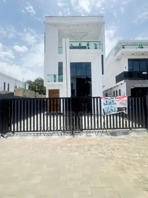 6bdrm Duplex in Chevron Estate for sale