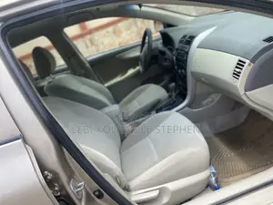 Toyota Corolla 2009 Gold