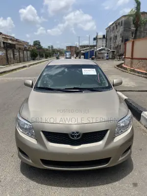 Toyota Corolla 2009 Gold