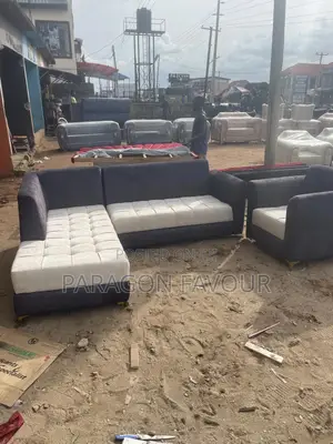 L Foam Chair