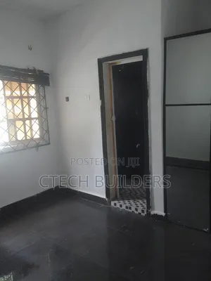 3bdrm Block of Flats in Benin City for rent