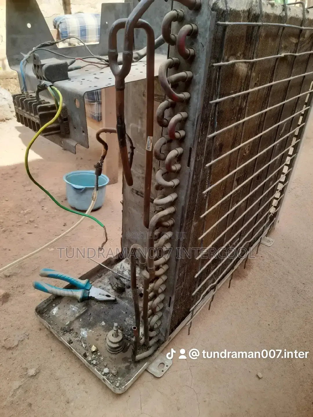 Refrigerators Technician