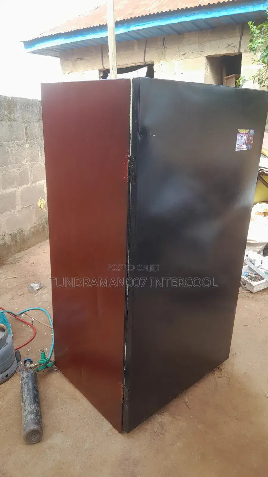 Refrigerators Technician