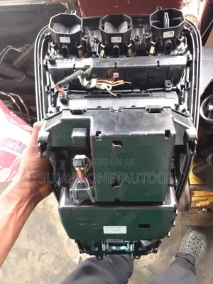Mercedes Benz C300 205 Console