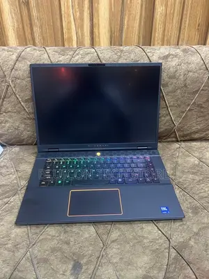 Laptop Alienware M16 R2 32GB Intel Core Ultra 9 SSD 1T