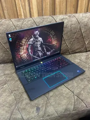 Laptop Alienware M16 R2 32GB Intel Core Ultra 9 SSD 1T