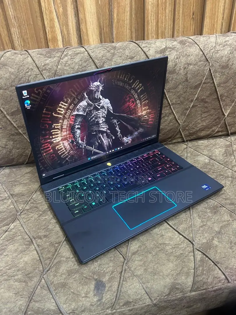 Laptop Alienware M16 R2 32GB Intel Core Ultra 9 SSD 1T