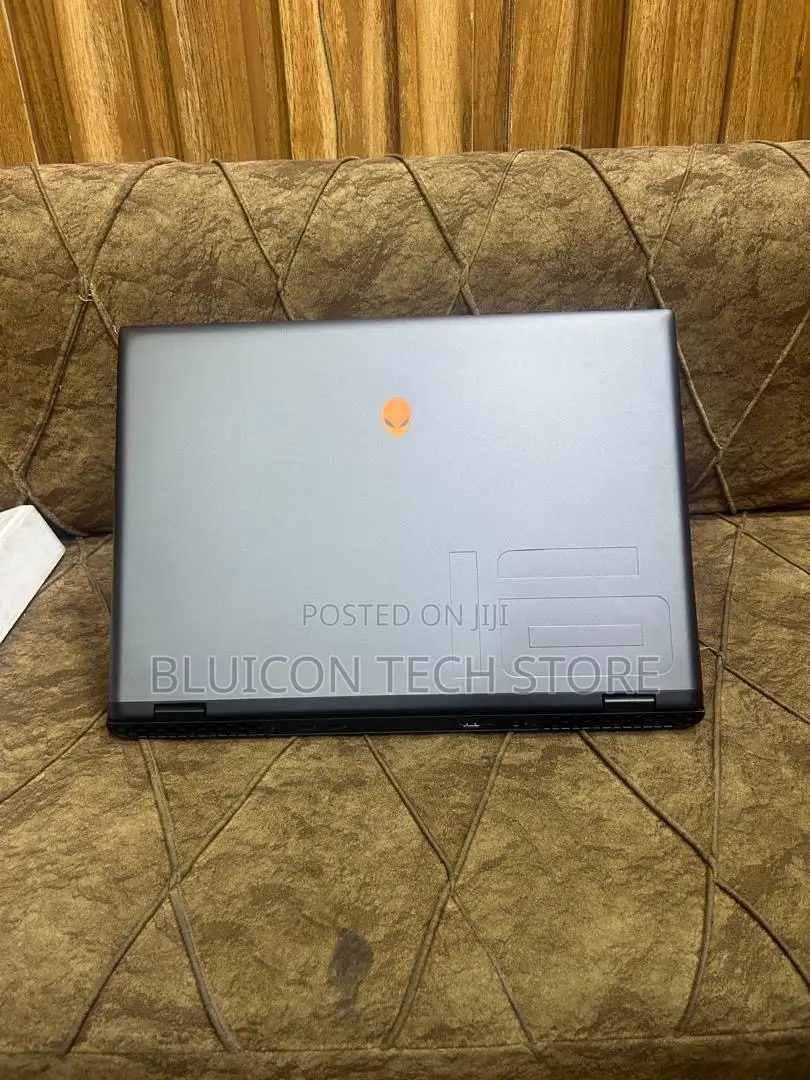 Laptop Alienware M16 R2 32GB Intel Core Ultra 9 SSD 1T