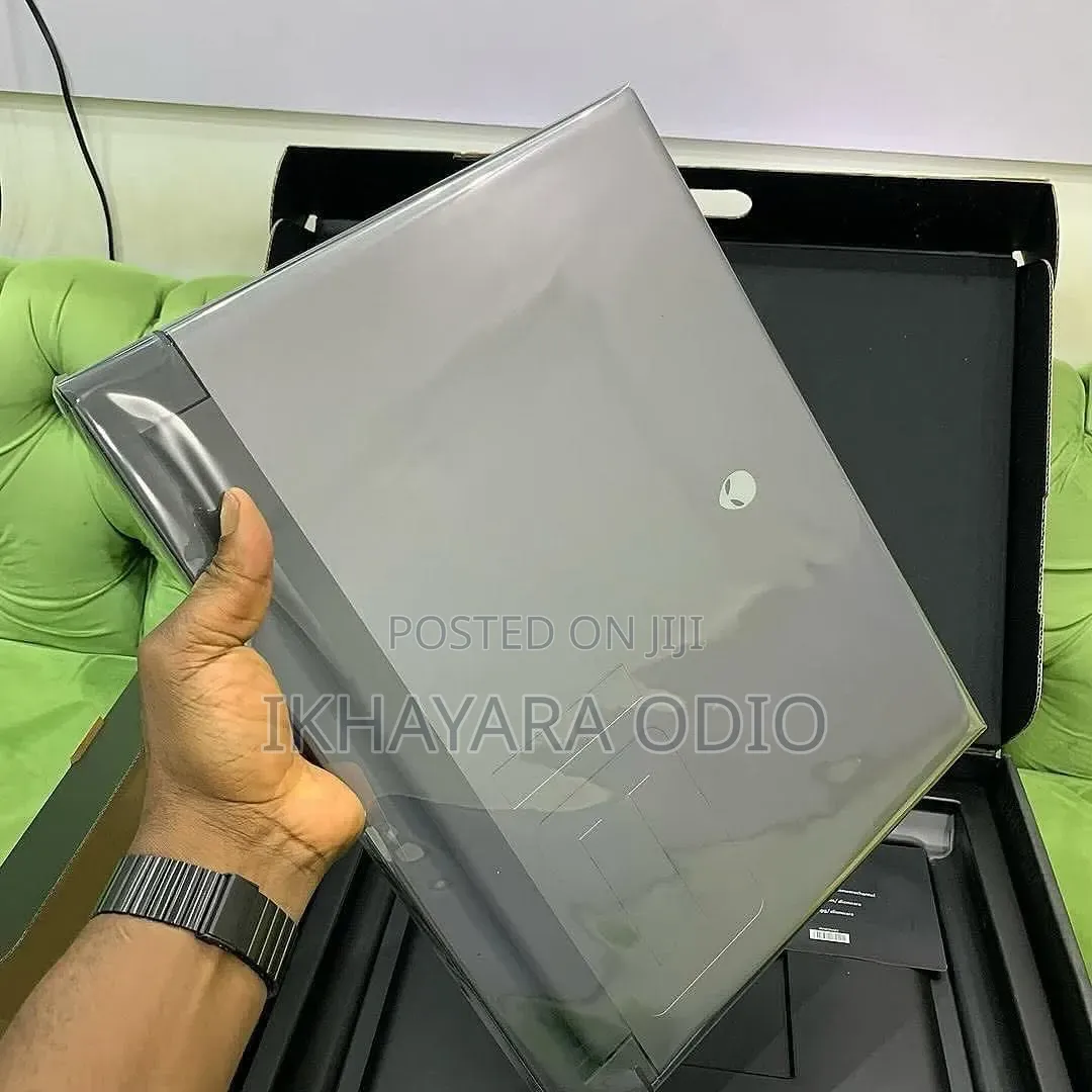 Laptop Alienware M18 R2 32GB Intel Core i7 SSD 1T