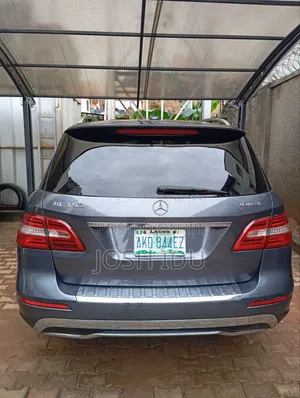 Mercedes-Benz M Class ML350 4MATIC 4dr SUV AWD (3.5L 6cyl 7A) 2014 Gray