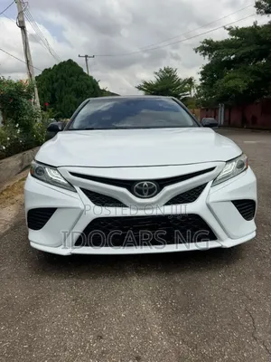 Toyota Camry XSE V6 FWD (3.5L 6cyl 8AM) 2018 White