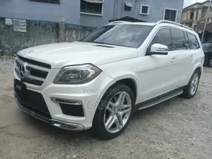 Mercedes-Benz GL-Class GL550 4MATIC 4dr SUV AWD (4.7L 8cyl Turbo 7A)