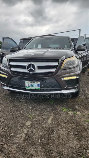 Mercedes-Benz GL-Class GL550 4MATIC 4dr SUV AWD (4.7L 8cyl Turbo 7A)