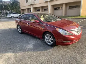 Hyundai Sonata Limited 2.0T Sedan (2.0L 4cyl 6A) 2012 Burgundy