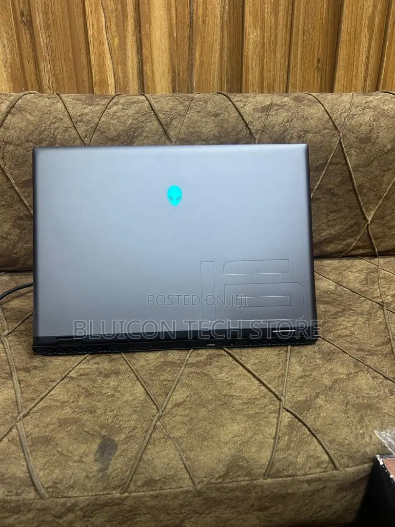 Laptop Alienware M16 R2 16GB Intel Core Ultra 7 SSD 1T