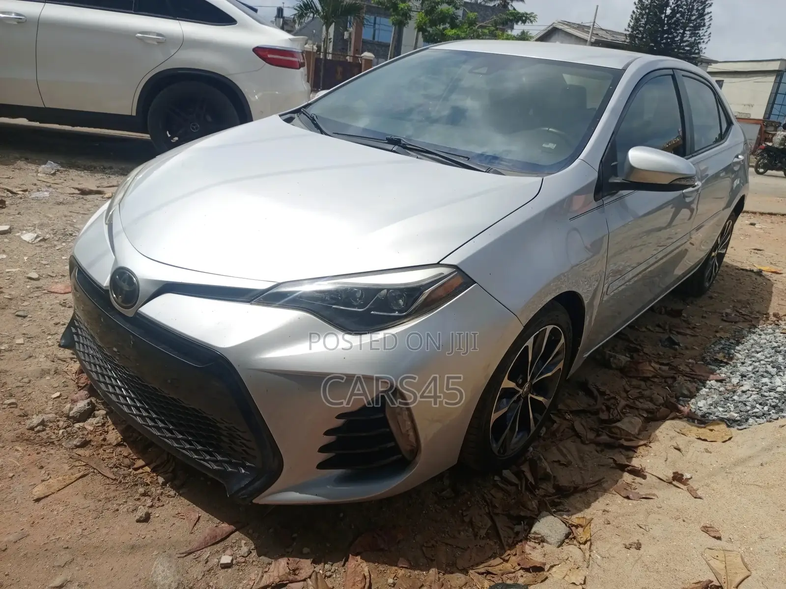 Toyota Corolla 2017 Silver