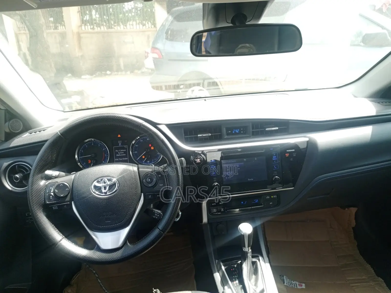 Toyota Corolla 2017 Silver