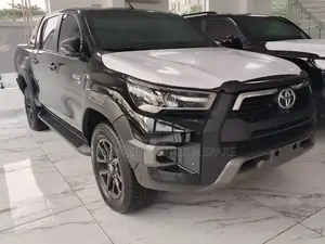 New Toyota Hilux 2024 Black