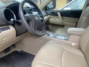 Toyota Highlander 4x4 2008 Gold
