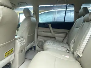 Toyota Highlander 4x4 2008 Gold