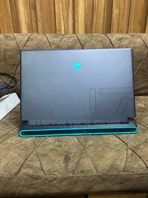 Laptop Alienware m17 R5 16GB AMD Ryzen 9 SSD 1T
