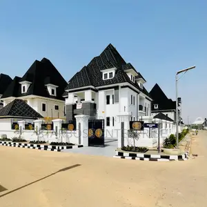 7bdrm Mansion in Life Camp for sale