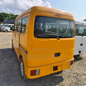 Suzuki Every 2010 Yellow