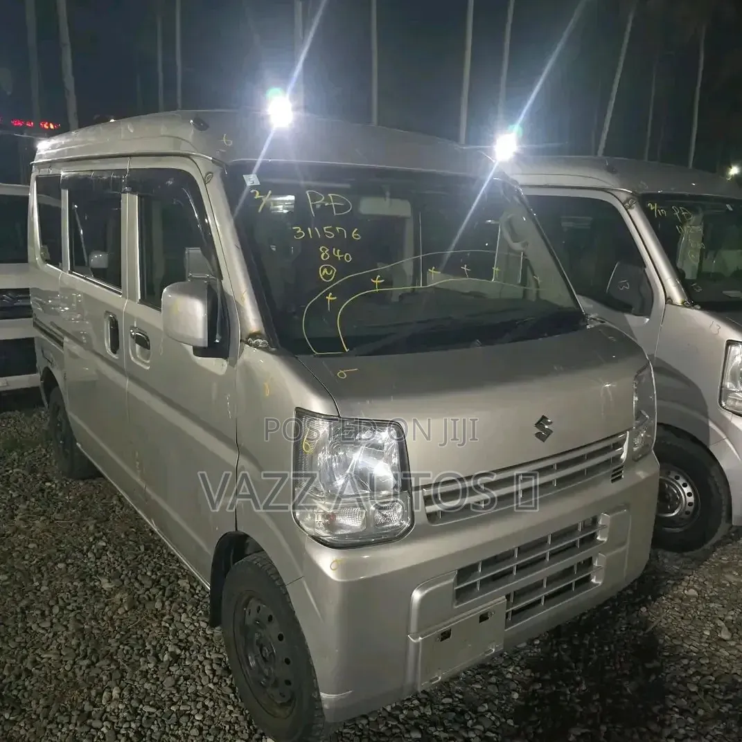 Suzuki Every 2010 Yellow