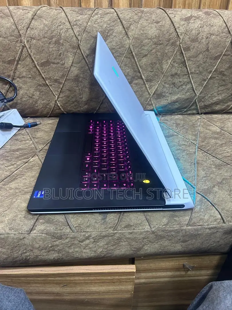 Laptop Alienware X17 R2 32GB Intel Core i9 SSD 2T