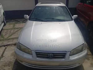 Toyota Camry LE 4dr Sedan (2.2L 4cyl 4A) 2001 Silver