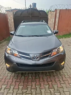 Toyota RAV4 Limited 4dr SUV (2.5L 4cyl 6A) 2014 Gray