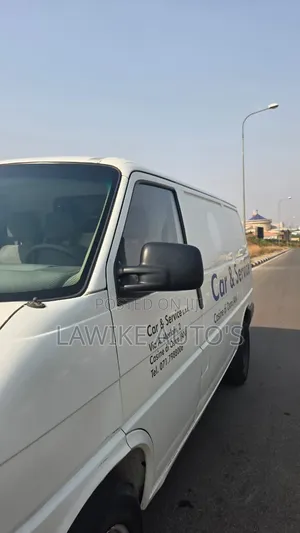 Volkswagen Transporter 2000 White