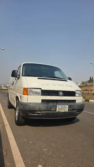 Volkswagen Transporter 2000 White