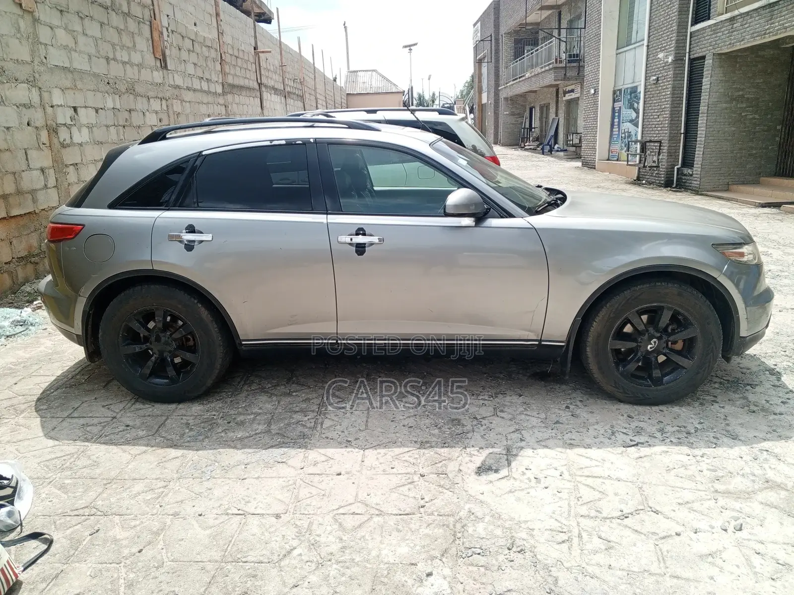 Infiniti FX35 Base 4x2 (3.5L 6cyl 5A) 2005 Gray