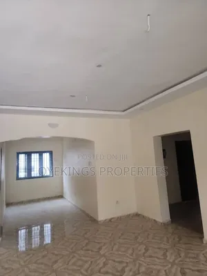 3bdrm Block of Flats in Bolad, Akala Express for rent
