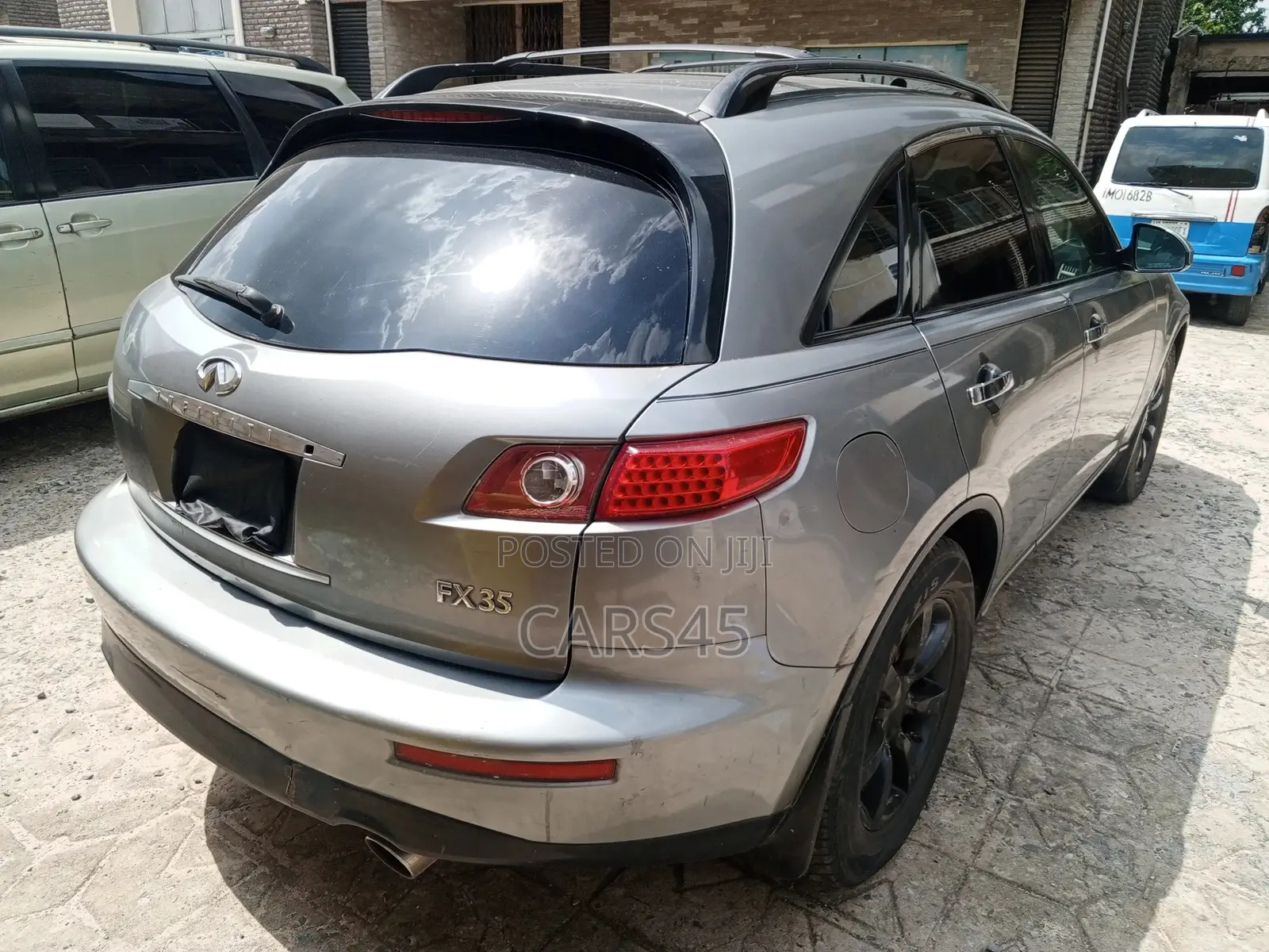 Infiniti FX35 Base 4x2 (3.5L 6cyl 5A) 2005 Gray