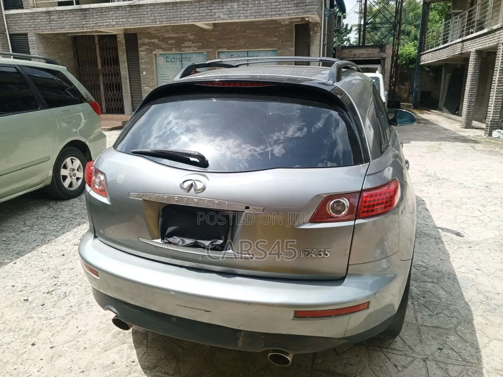 Infiniti FX35 Base 4x2 (3.5L 6cyl 5A) 2005 Gray