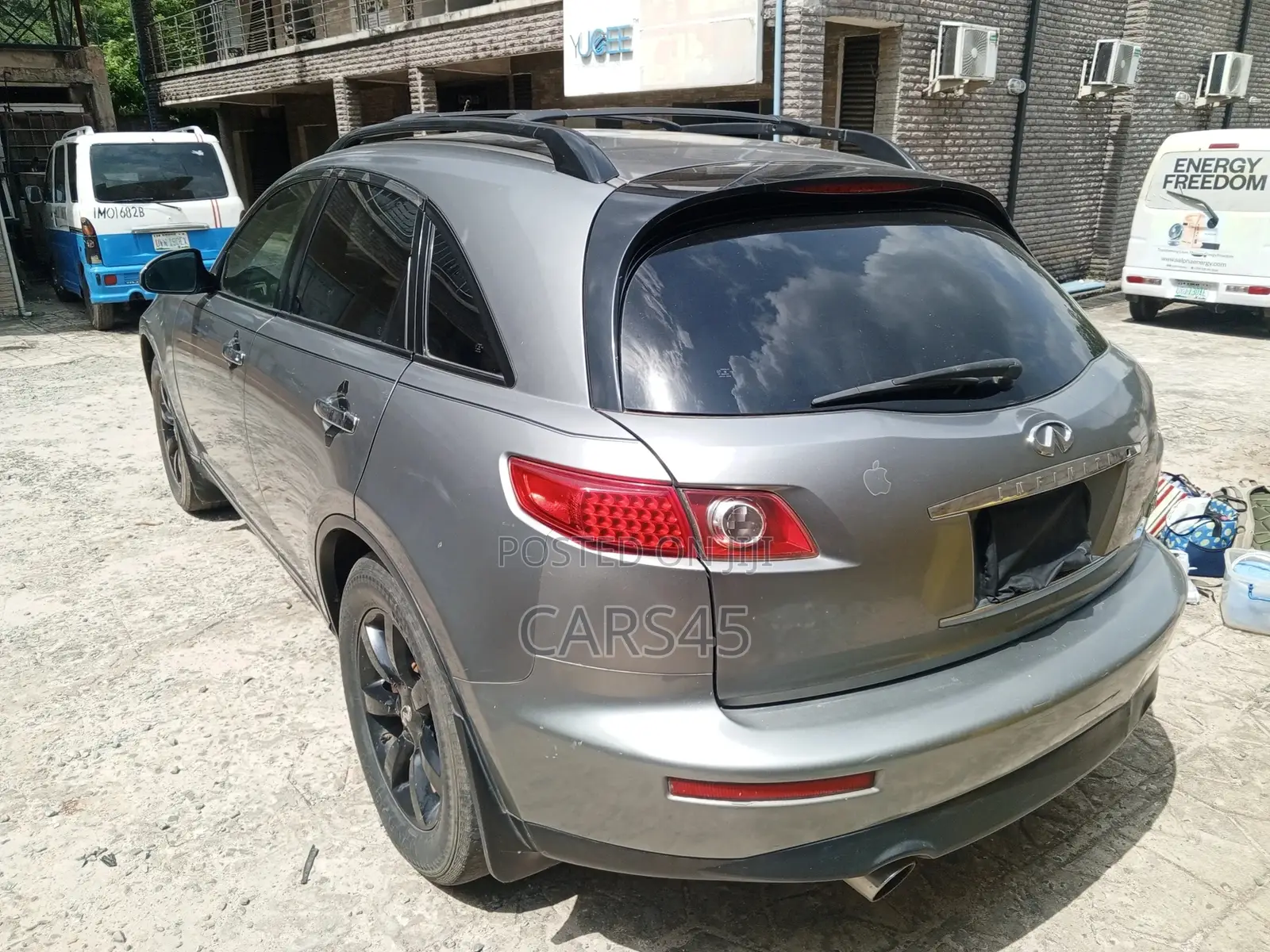 Infiniti FX35 Base 4x2 (3.5L 6cyl 5A) 2005 Gray
