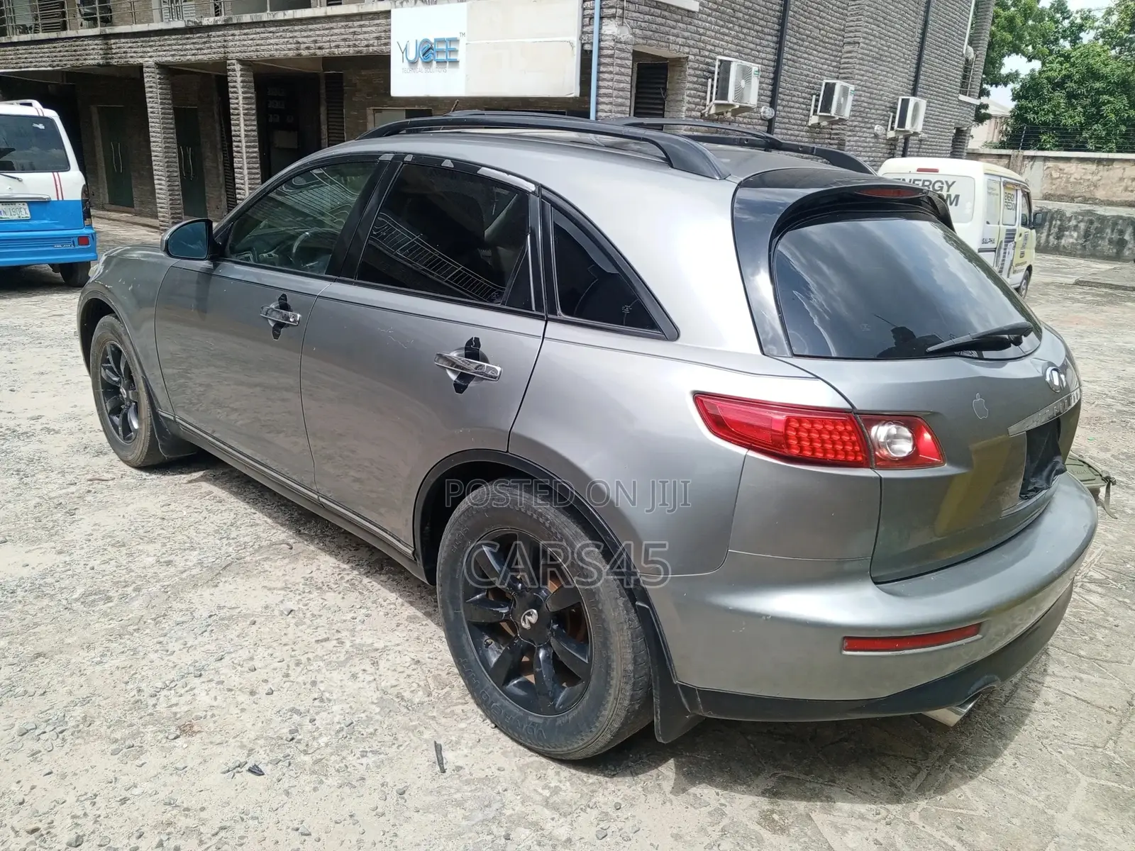 Infiniti FX35 Base 4x2 (3.5L 6cyl 5A) 2005 Gray
