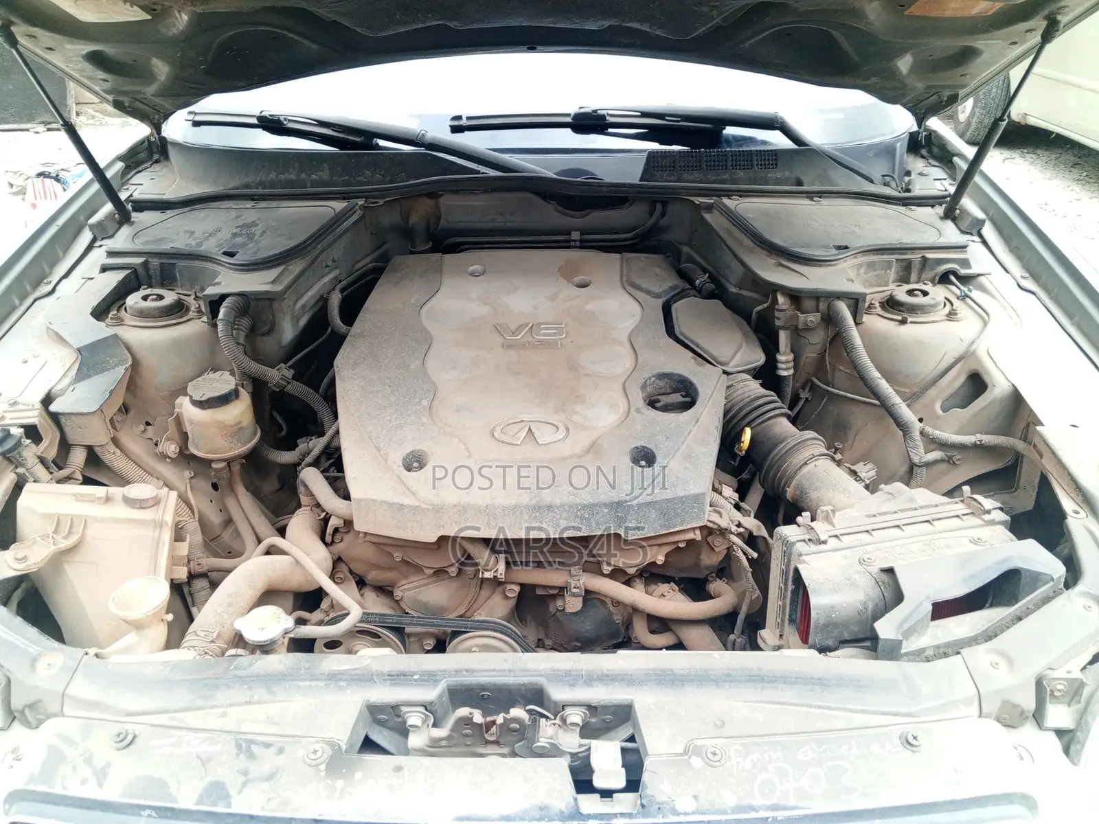 Infiniti FX35 Base 4x2 (3.5L 6cyl 5A) 2005 Gray