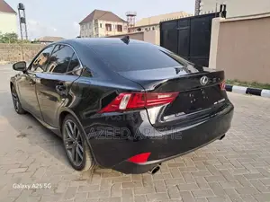 Lexus IS 250 4WD 2015 Black