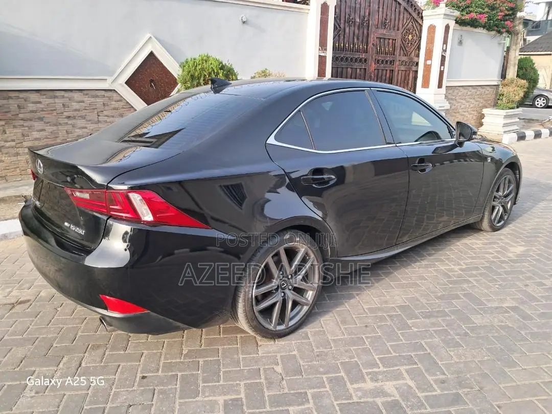 Lexus IS 250 4WD 2015 Black