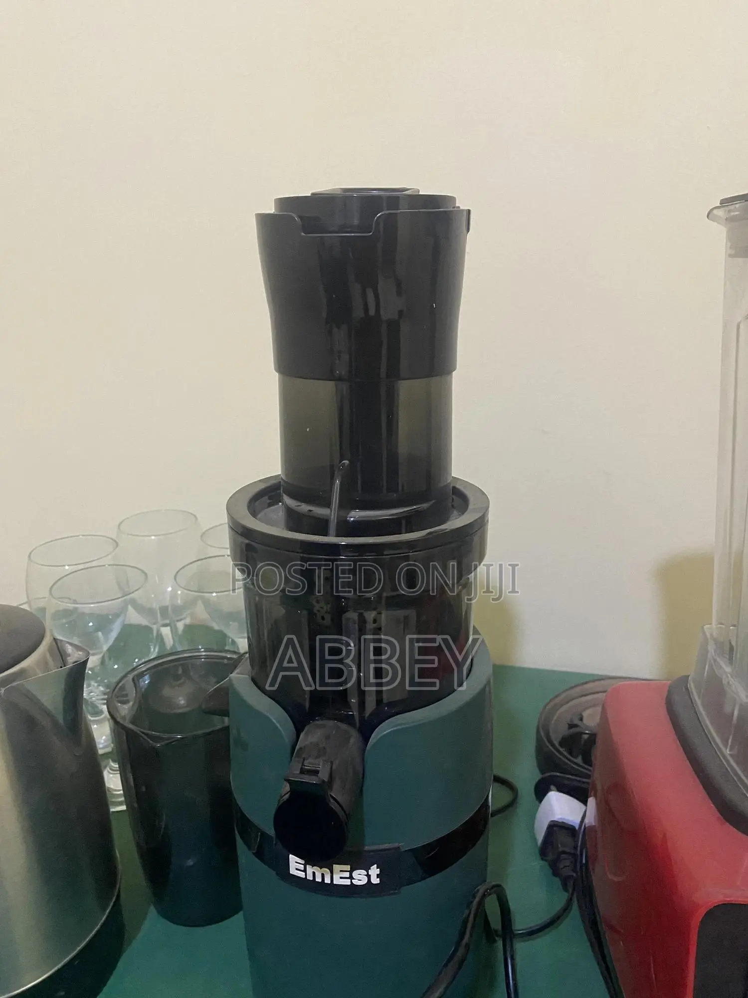 Emest Juicer